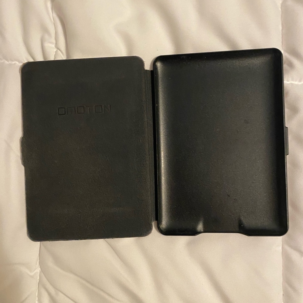 Kindle Paperwhite Map Case - Picture 2 of 5